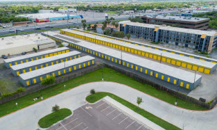 Move It Self Storage Facility at 2902 S Padre Island Dr in Corpus Christi