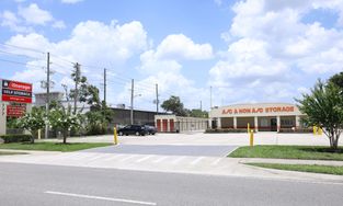 Self Storage Units in Apopka, FL, at 777 Piedmont Wekiwa Rd Self Storage Units in Apopka, FL, at 777 Piedmont Wekiwa Rd