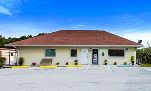 Self Storage Units in Oxford, FL, at 4150 Co Rd 466 Self Storage Units in Oxford, FL, at 4150 Co Rd 466