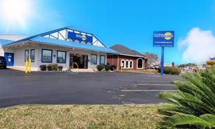 iStorage Facility at 1816 Thomas Dr in Panama City Beach Southern Self Storage Facility at 1816 Thomas Dr in Panama City Beach