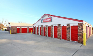iStorage Facility at 8901 Troost Ave in Kansas City iStorage Facility at 8901 Troost Ave in Kansas City