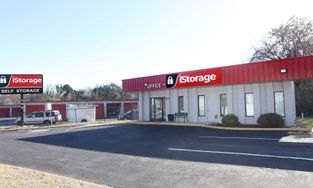 Self Storage Units in Alcoa, TN at 142 Airport Plaza Blvd Self Storage Units in Alcoa, TN at 142 Airport Plaza Blvd