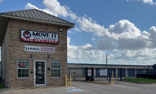 Move It Self Storage Facility at 1091 W Expy 83 in Donna Move It Self Storage Facility at 1091 W Expy 83 in Donna