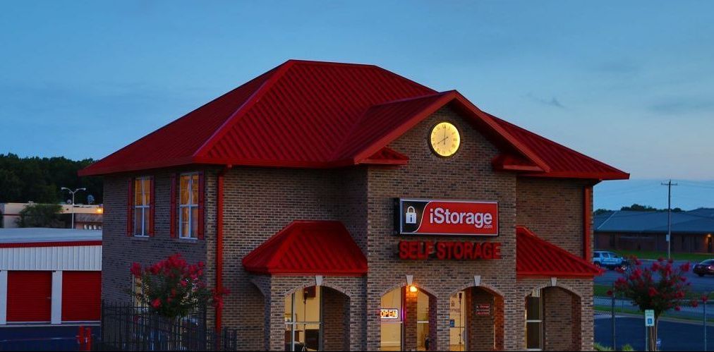 An NSA Storage facility branded "iStorage Self Storage."