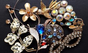 7 Best Practices for Storing Jewelry and Other Metal Heirlooms