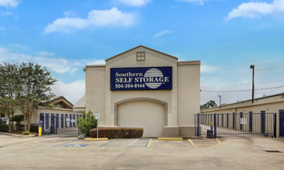 Southern Self Storage Facility at 2321 Belle Chasse Hwy in Gretna Southern Self Storage Facility at 2321 Belle Chasse Hwy in Gretna
